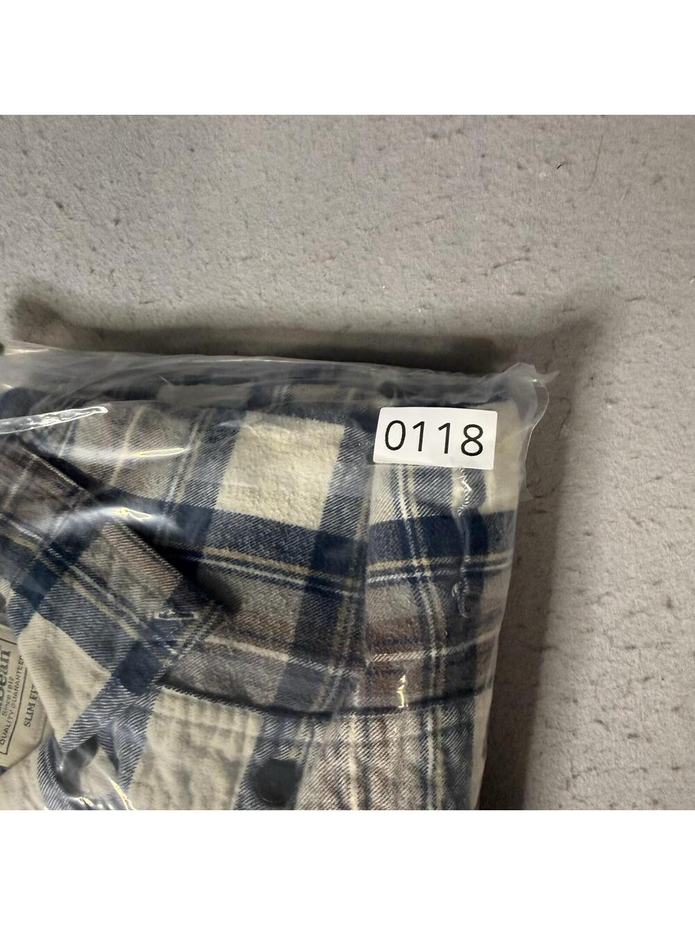 LL‎ Bean Slim Fit Flannel Shirt Men’s M Blue Brown Tartan Plaid Button Up Casual - Picture 11 of 11